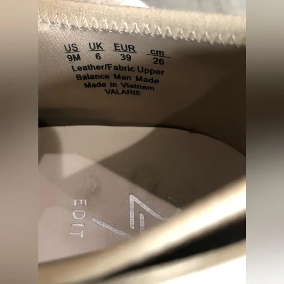 27 EDIT Naturalizer Women's White cream and tan Valarie Slip-on Sneaker size 9 - Picture 5 of 7